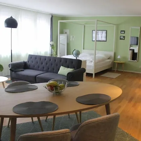 Szálloda Zum Neuen Schwan 3*