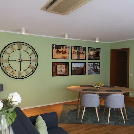 Zum Neuen Schwan Szálloda 3*